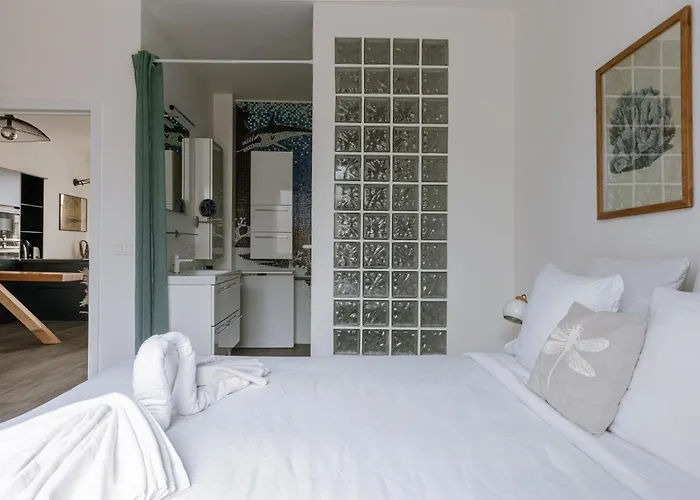 New Charming Grand Place Apartment
